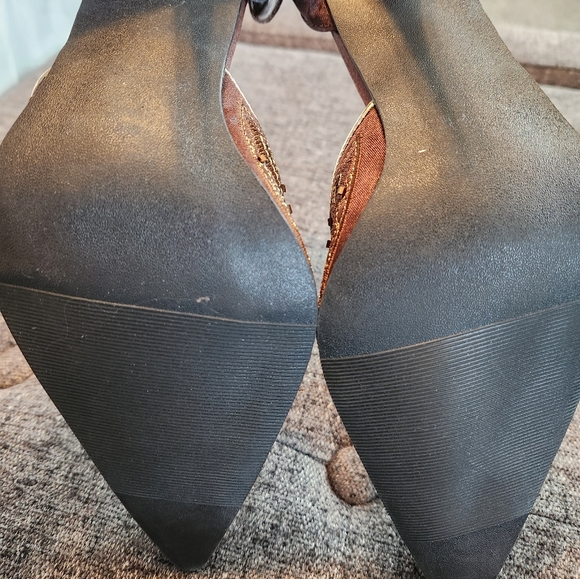 Splash brand sexy beaded pumps..New without box. Size 8 - Picture 5 of 5